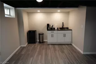 32113 Dickerson Rd, Willowick, OH 44095 - Photo 31