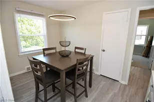 32113 Dickerson Rd, Willowick, OH 44095 - Photo 13