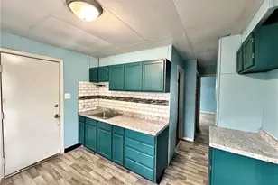 114 Penhale Ave, Campbell, OH 44405 - Photo 3