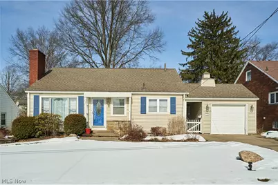 507 E Ford Avenue, Barberton, OH 44203 - Photo 1