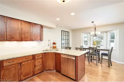 800 Hampton Circle #6, Aurora, OH 44202 - Photo 7