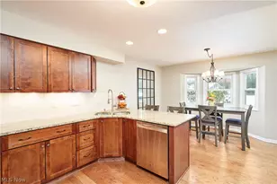 800 Hampton Cir, Aurora, OH 44202 - Photo 7