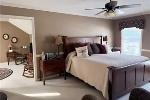 2142 Pearce Cir, Salem, OH 44460 - Photo 9