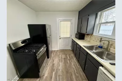 835 Inman Street, Akron, OH 44306 - Photo 11