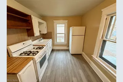 707 Hazel Street, Akron, OH 44305 - Photo 11