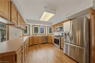 2013 Dornoch Dr, Uniontown, OH 44685 - Photo 25