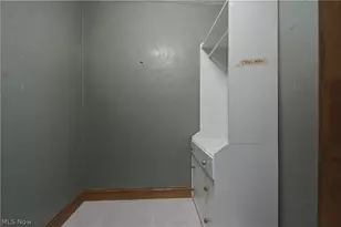 2013 Dornoch Dr, Uniontown, OH 44685 - Photo 5