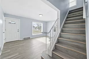 20705 Hansen Rd, Maple Heights, OH 44137 - Photo 5