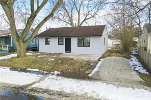 2102 Endrow Ave NE, Canton, OH 44705 - Photo 5