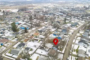 2102 Endrow Ave NE, Canton, OH 44705 - Photo 3