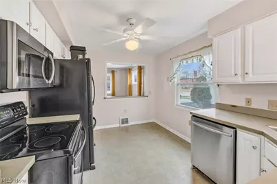 15414 Chatfield Avenue, Loveland, OH 44111 - Photo 11