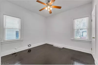 11806 Farringdon Avenue, Loveland, OH 44105 - Photo 17