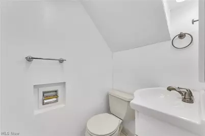 11806 Farringdon Avenue, Loveland, OH 44105 - Photo 29