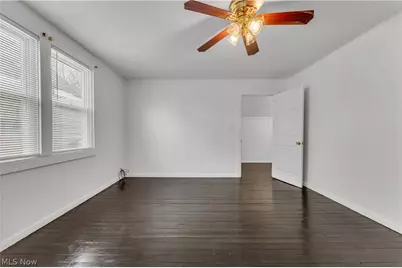 11806 Farringdon Avenue, Loveland, OH 44105 - Photo 25