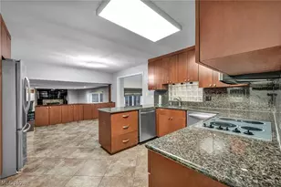 2425 Brian Dr, Beachwood, OH 44122 - Photo 11