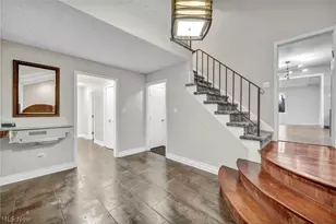 2425 Brian Dr, Beachwood, OH 44122 - Photo 5