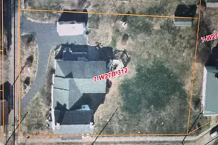 165 9th St, Wellsburg, WV 26070 - Photo 3