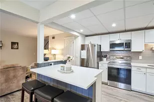 135 Monmouth Ct, Mentor, OH 44060 - Photo 5