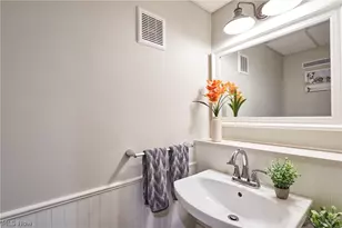 135 Monmouth Ct, Mentor, OH 44060 - Photo 9