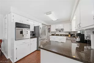 2525 Hollyview Ave NE, Canton, OH 44721 - Photo 17