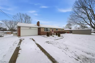 2525 Hollyview Avenue NE, Canton, OH 44721 - Photo 3