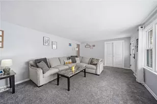 2525 Hollyview Ave NE, Canton, OH 44721 - Photo 9