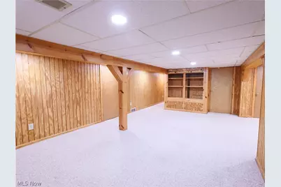 8161 Glenwood Avenue, Youngstown, OH 44512 - Photo 29