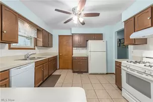 380 Orchardview Rd, Green Hills, OH 44131 - Photo 9