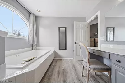 5609 Oakridge Drive, Louisville, OH 44641 - Photo 33