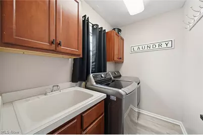 5609 Oakridge Drive, Louisville, OH 44641 - Photo 21