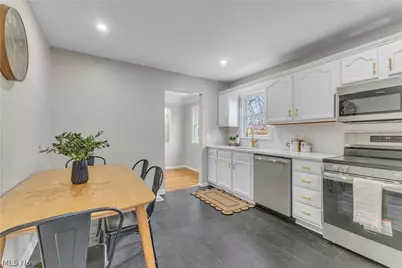 10970 Aaron Drive, Parma, OH 44130 - Photo 7