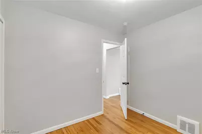 10970 Aaron Drive, Parma, OH 44130 - Photo 15