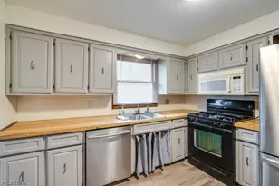 1510 Woodland Dr, Uniontown, OH 44685 - Photo 15