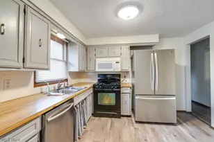 1510 Woodland Dr, Uniontown, OH 44685 - Photo 13