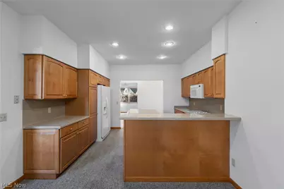 1315 Fieldcrest Drive, Wadsworth, OH 44281 - Photo 9