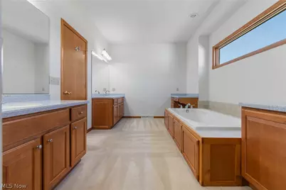 1315 Fieldcrest Drive, Wadsworth, OH 44281 - Photo 19