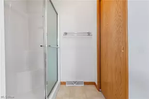 1315 Fieldcrest Dr, Wadsworth, OH 44281 - Photo 21