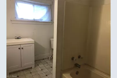 822 Highland Road NE, Canton, OH 44704 - Photo 31