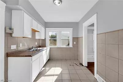 8113 Garfield Boulevard #1/DN, Loveland, OH 44125 - Photo 11