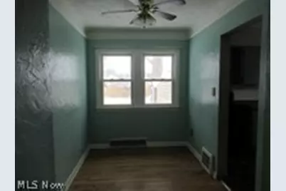 249 Roosevelt Avenue, Elyria, OH 44035 - Photo 9