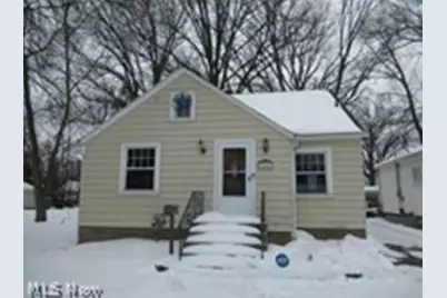 249 Roosevelt Avenue, Elyria, OH 44035 - Photo 1