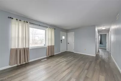 703 N Main Street, Amherst, OH 44001 - Photo 3