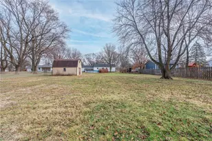 703 N Main St, Amherst, OH 44001 - Photo 33