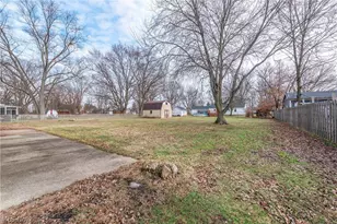 703 N Main St, Amherst, OH 44001 - Photo 29