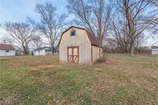 703 N Main St, Amherst, OH 44001 - Photo 37