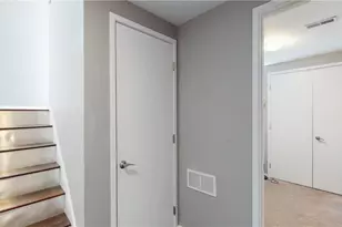 1671 E 118th St, Loveland, OH 44106 - Photo 25