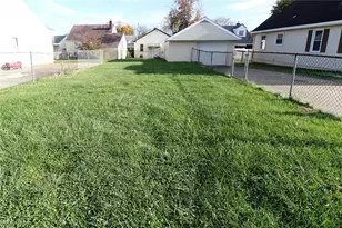 134 El Villa Way, Steubenville, OH 43952 - Photo 3