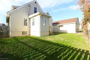 134 El Villa Way, Steubenville, OH 43952 - Photo 5