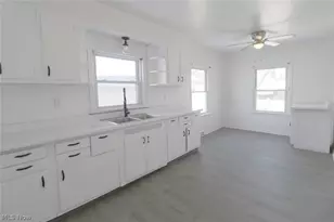 134 El Villa Way, Steubenville, OH 43952 - Photo 9