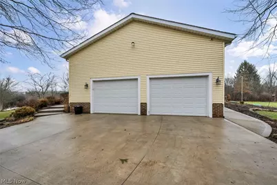 11870 Chamberlain Road, Aurora, OH 44202 - Photo 3